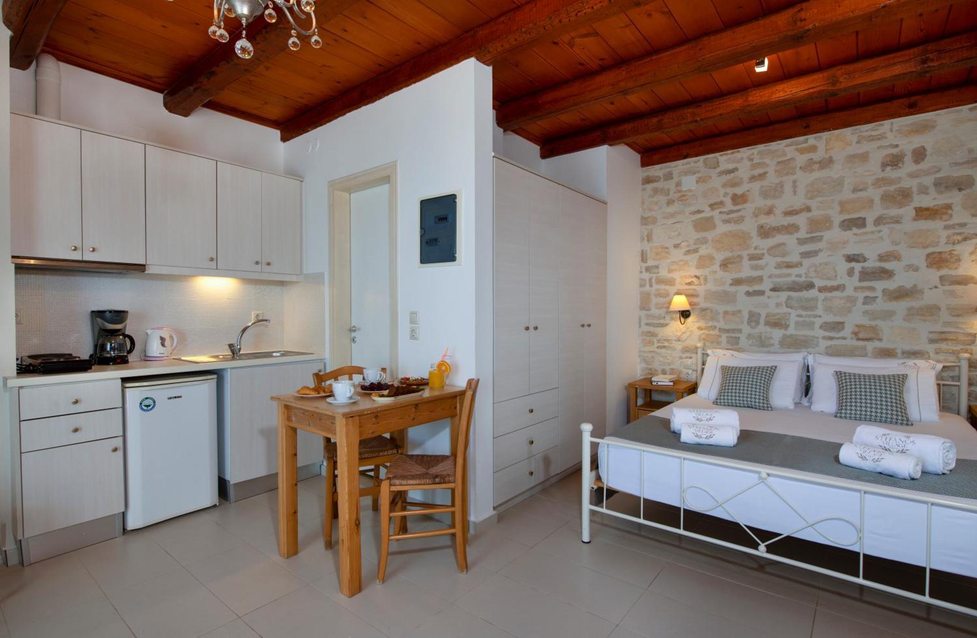 Stefanos Village Hotel Mirthios  Exterior photo