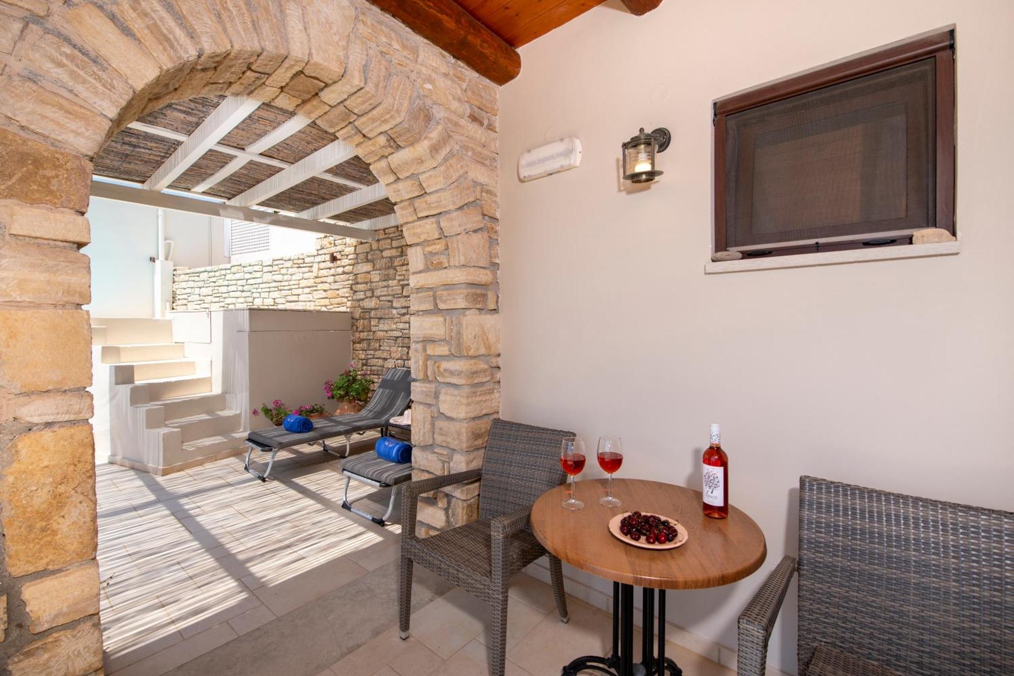 Stefanos Village Hotel Mirthios  Exterior photo
